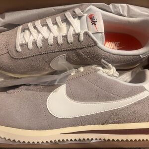 NWT Nike Cortez SE